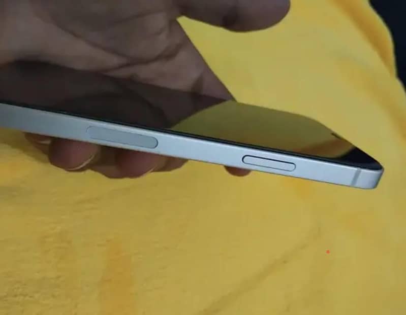 Apple iPhone 12 1