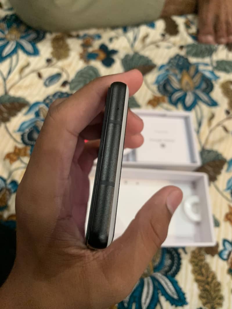 Google Pixel 6a 3
