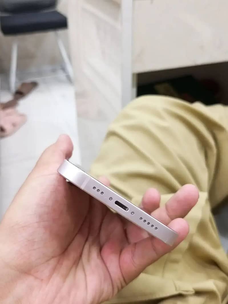 Apple iPhone 13 1
