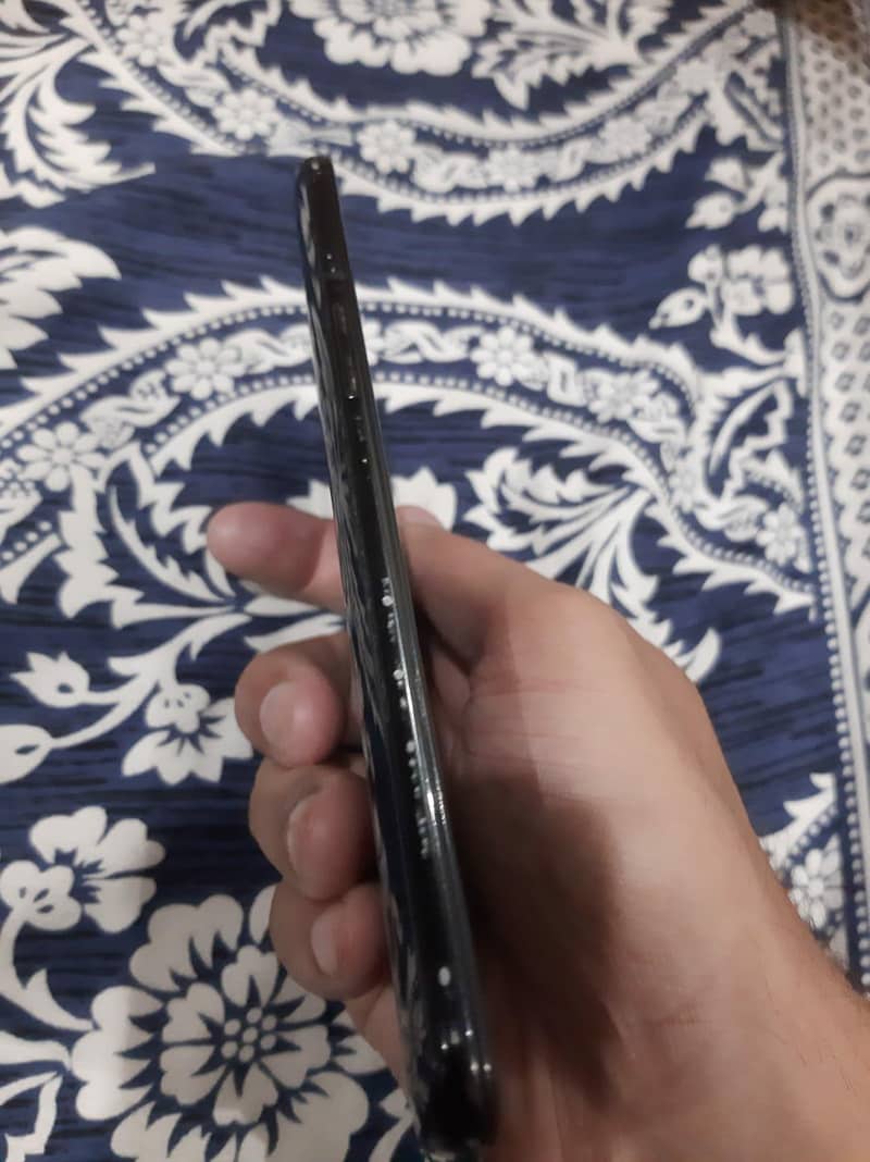 One Plus 6T 5