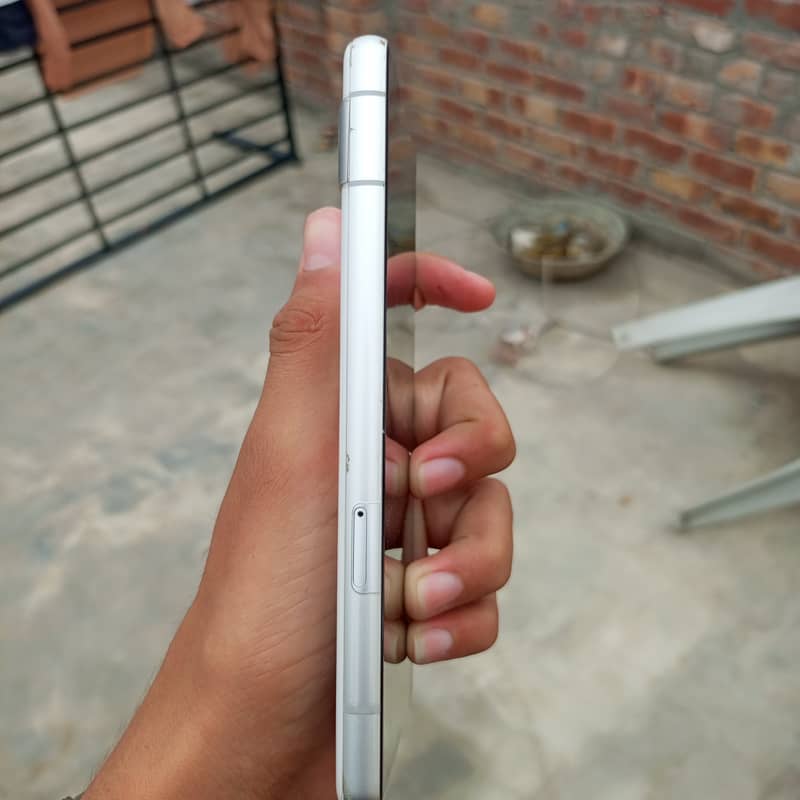 Google Pixel 7a 4