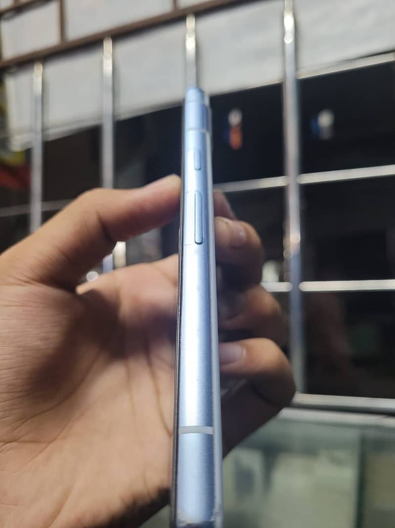 Google Pixel 7a 2