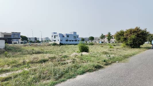 Y BLOCK NEAR TO THIS GOOD LOCATION PLOT FOR SALE