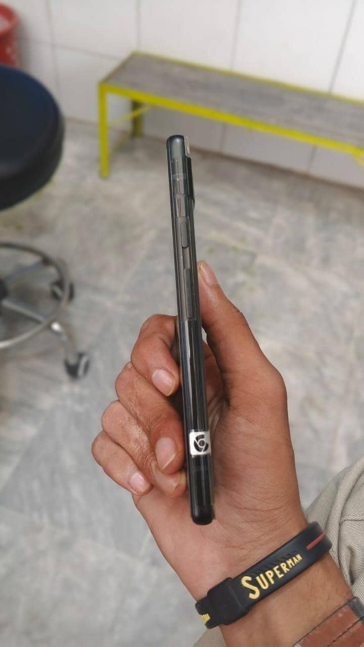 Google Pixel 6a 5
