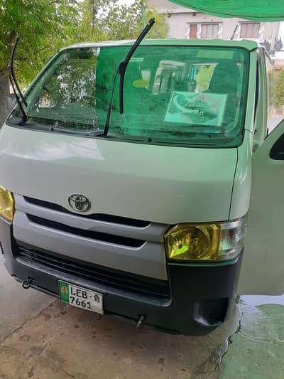 Toyota Hiace 2018