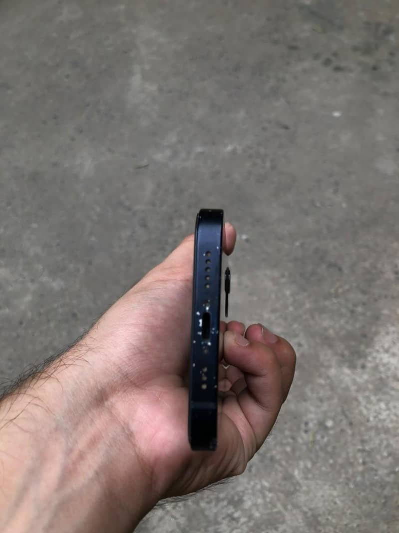 Apple iPhone 12 0