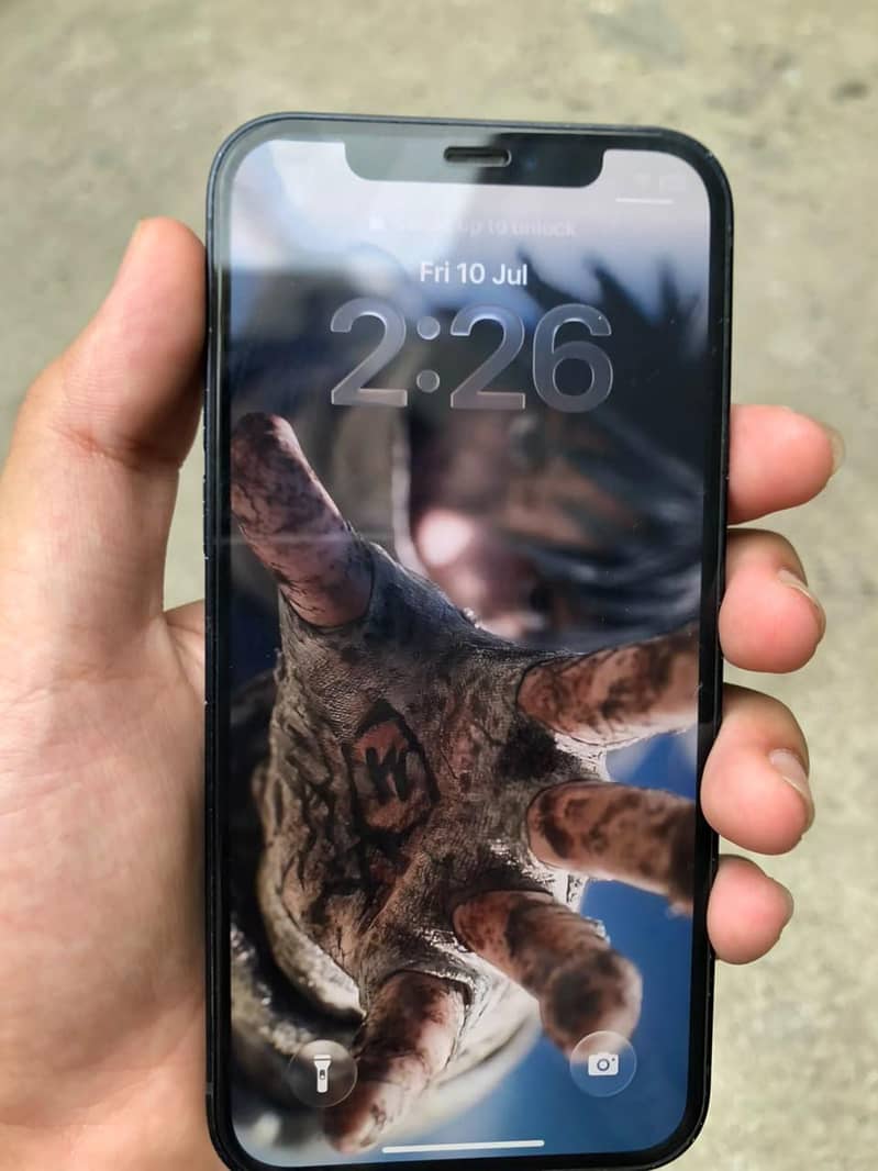 Apple iPhone 12 4