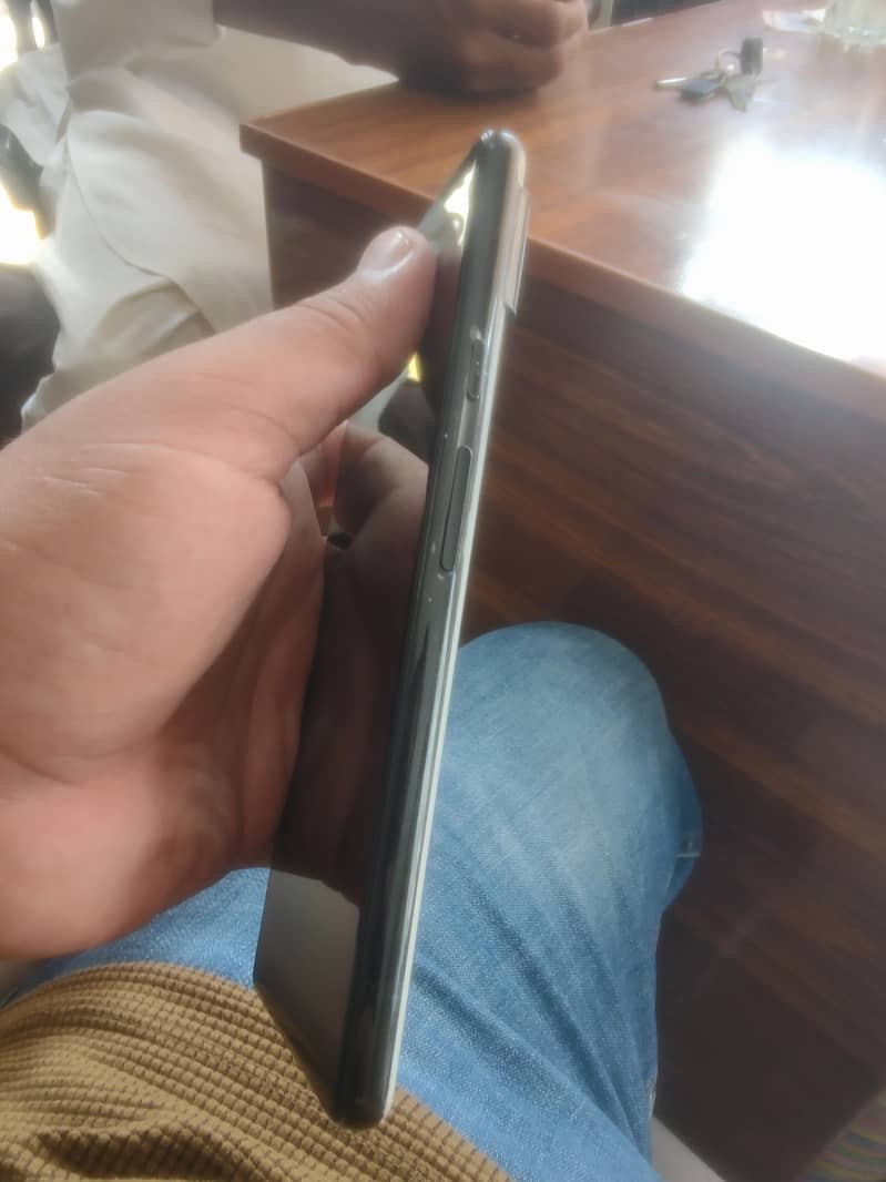 Google Pixel 6 4