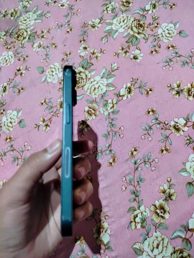 Apple iPhone 14