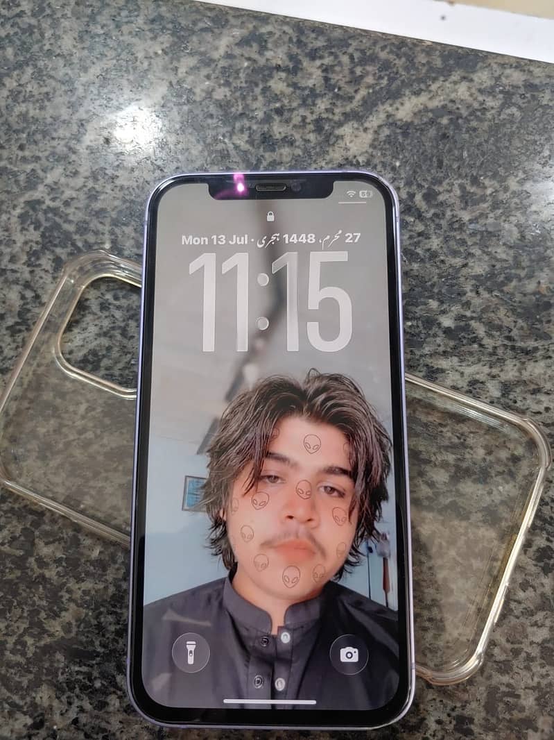 Apple iPhone 12 1