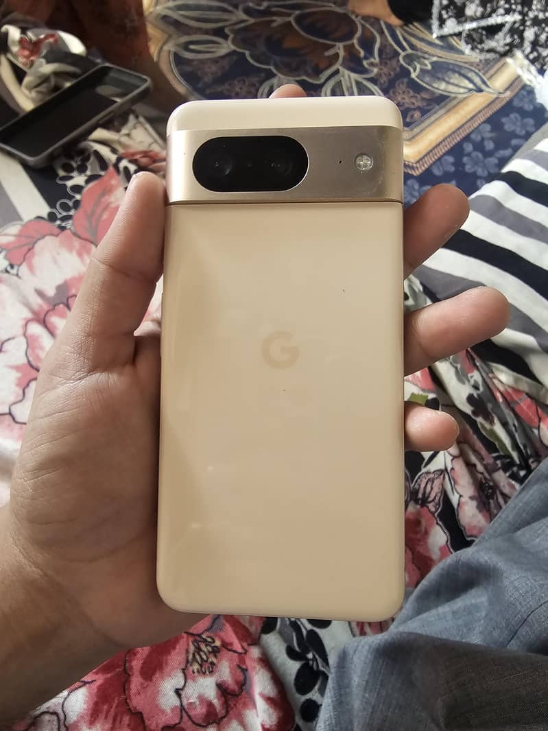 Google Pixel 8 5