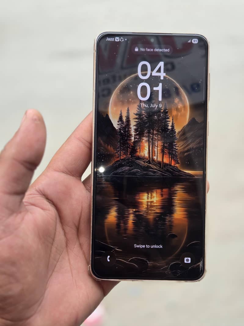 Samsung Mobile S21 Plus 1