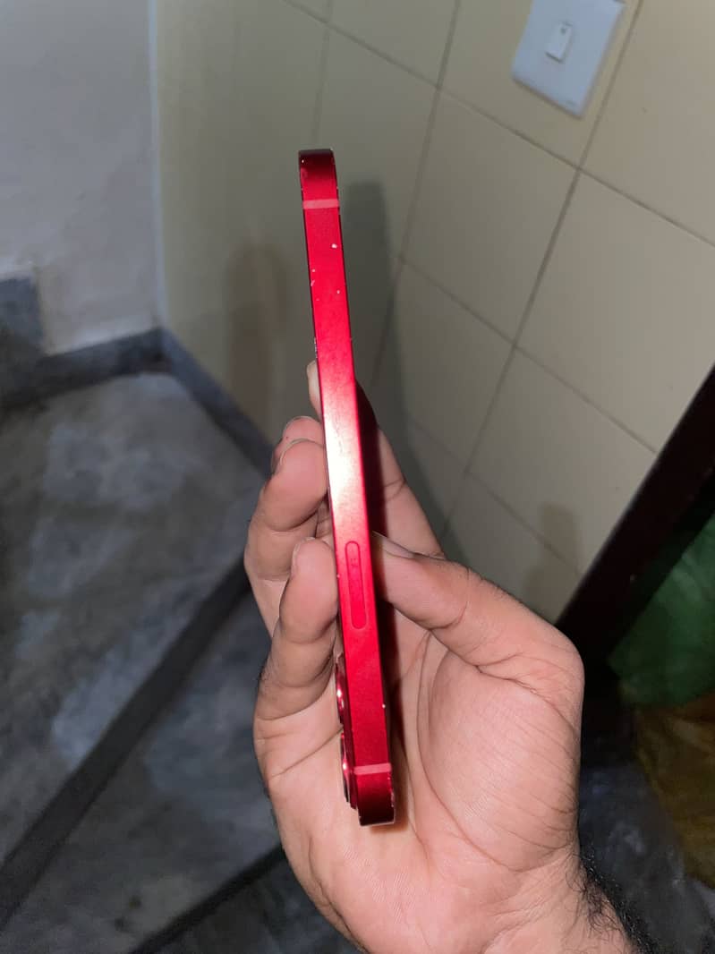 Apple iPhone 13 10