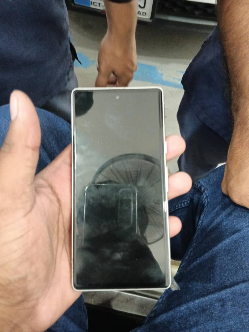 Google Pixel 7a 2