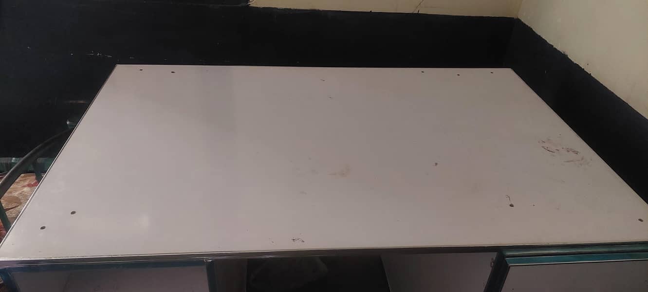 Computer Table 1