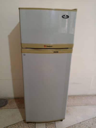 DAWLANCE DOUBLE DOOR REFRIGERATOR FREEZER