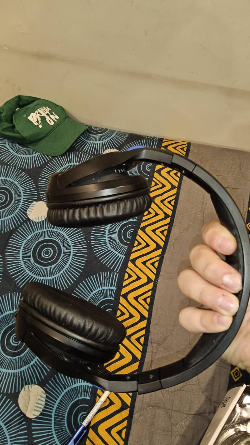 HyperX Cloud Flight Wireless Headset (PS/PC) – Good Condition 2