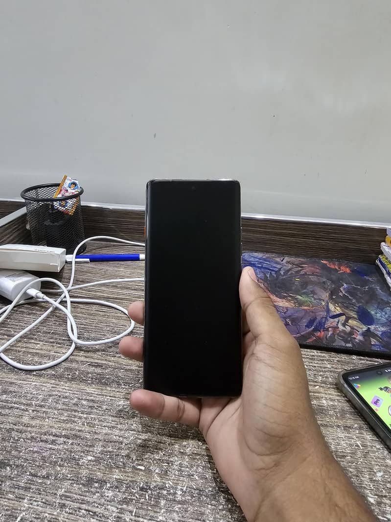 Tecno CAMON 40 Pro 0