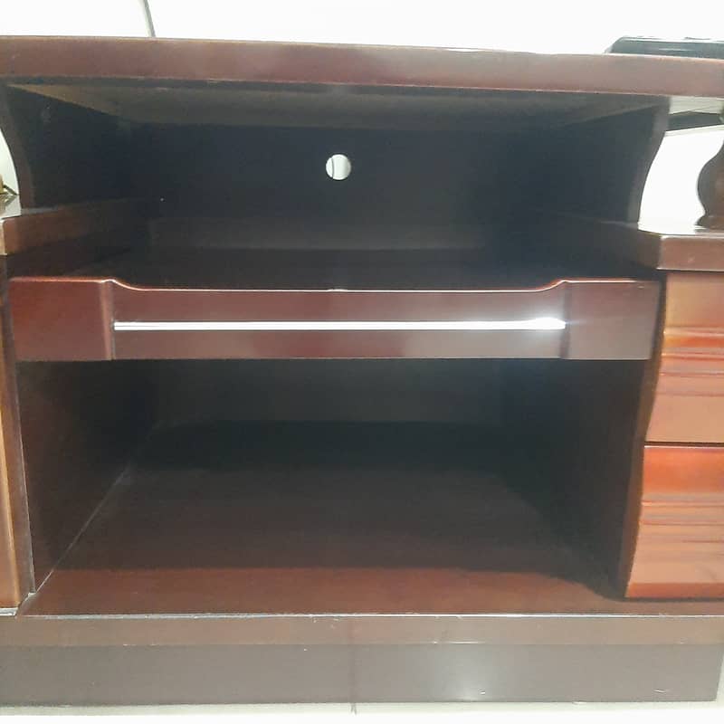 TV CONSOLE 2