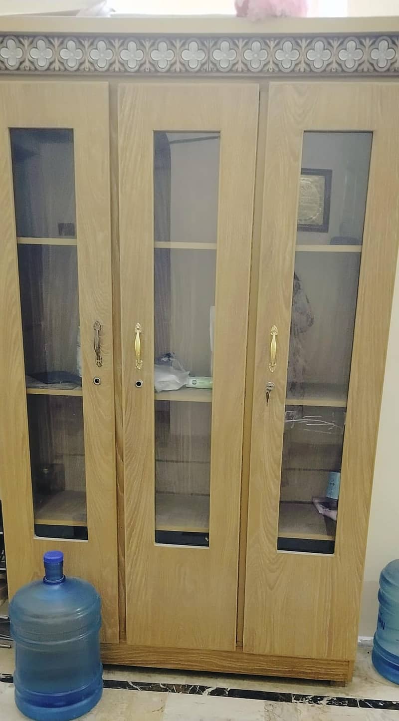 King Size Bed & dressing Table & Devider 1