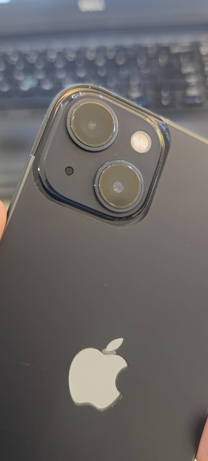 Apple iPhone 13 8