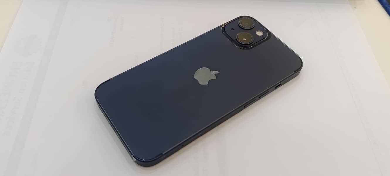 Apple iPhone 13 10
