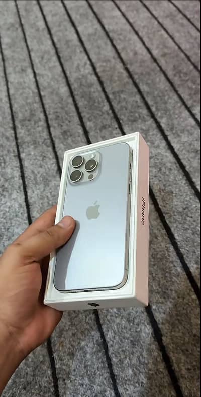 Apple iPhone 15 Pro Max
