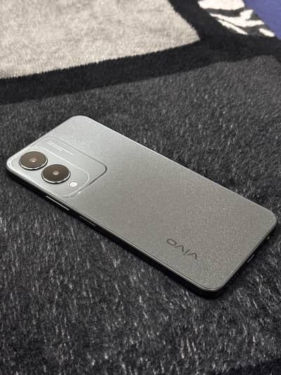 Vivo Y17s