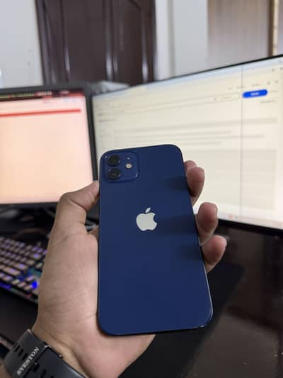 Apple iPhone 12