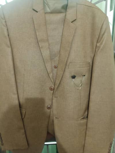three piece pent coat golden color neat condition