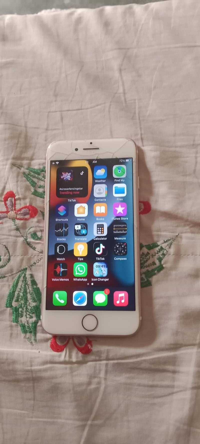 Apple iPhone 7 1