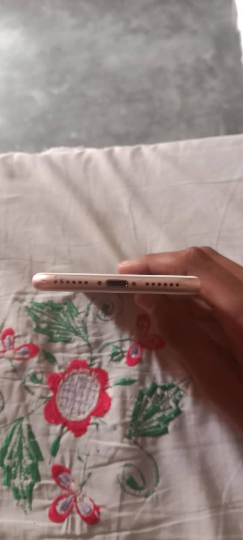 Apple iPhone 7 2