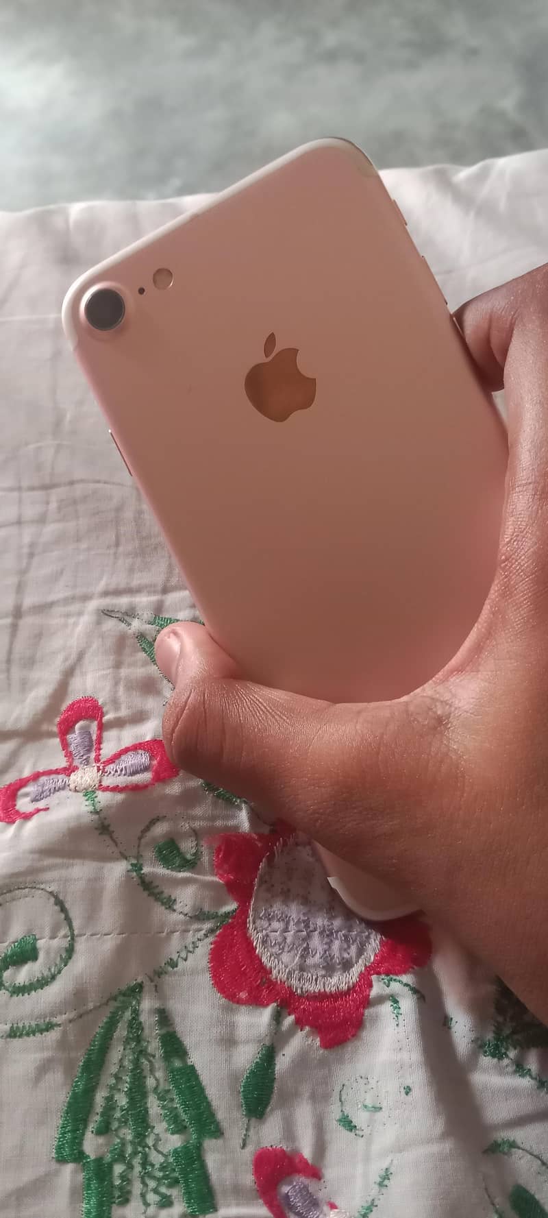 Apple iPhone 7 3