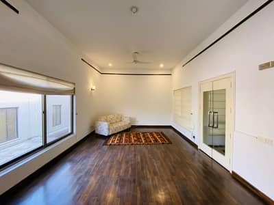 FOR RENT Luxury Furnished 2-Beds Lower Ground Floor F_10/1