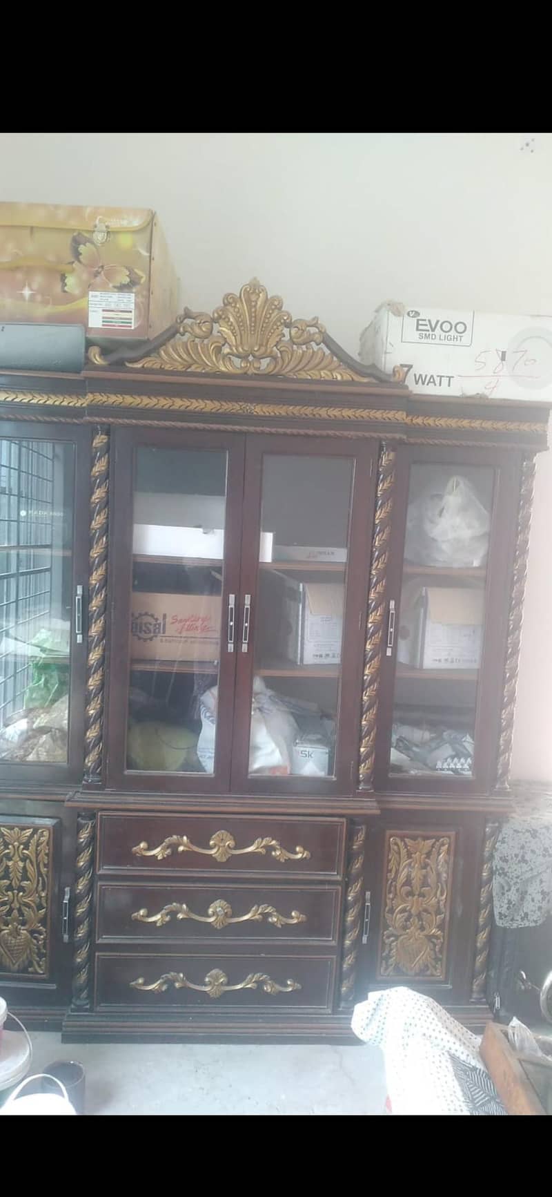 کالی ٹالی الماری گلاس پیینٹ چینیوٹی 1