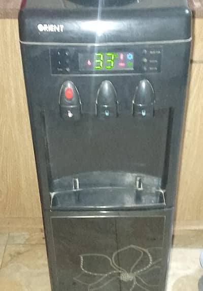 water dispenser use but like new