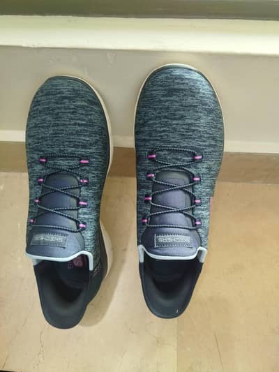 sketchers shoes , brand new, memory foam , medicated