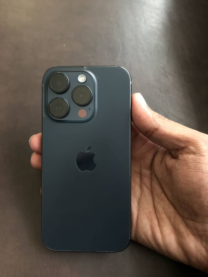 Apple iPhone 15 Pro 3