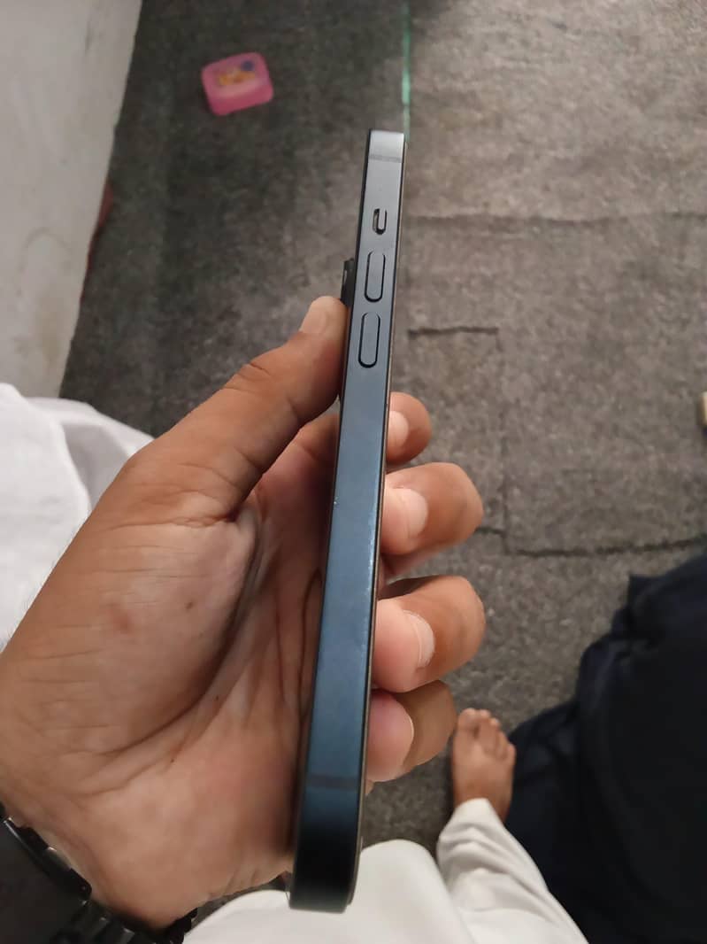 Apple iPhone 14 7