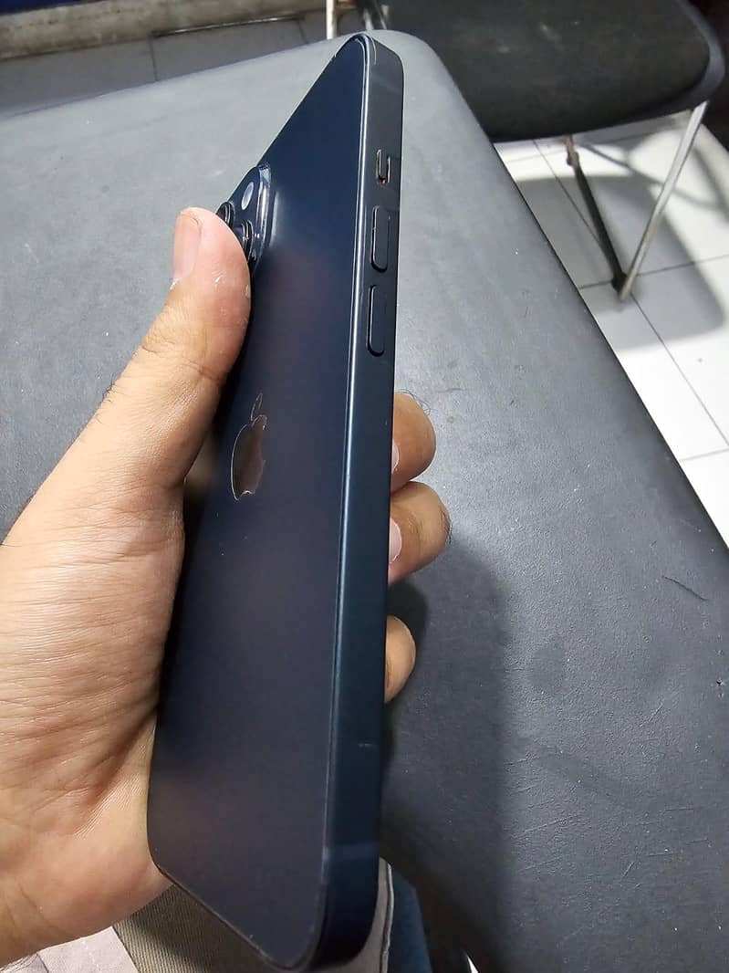 Apple iPhone 14 1