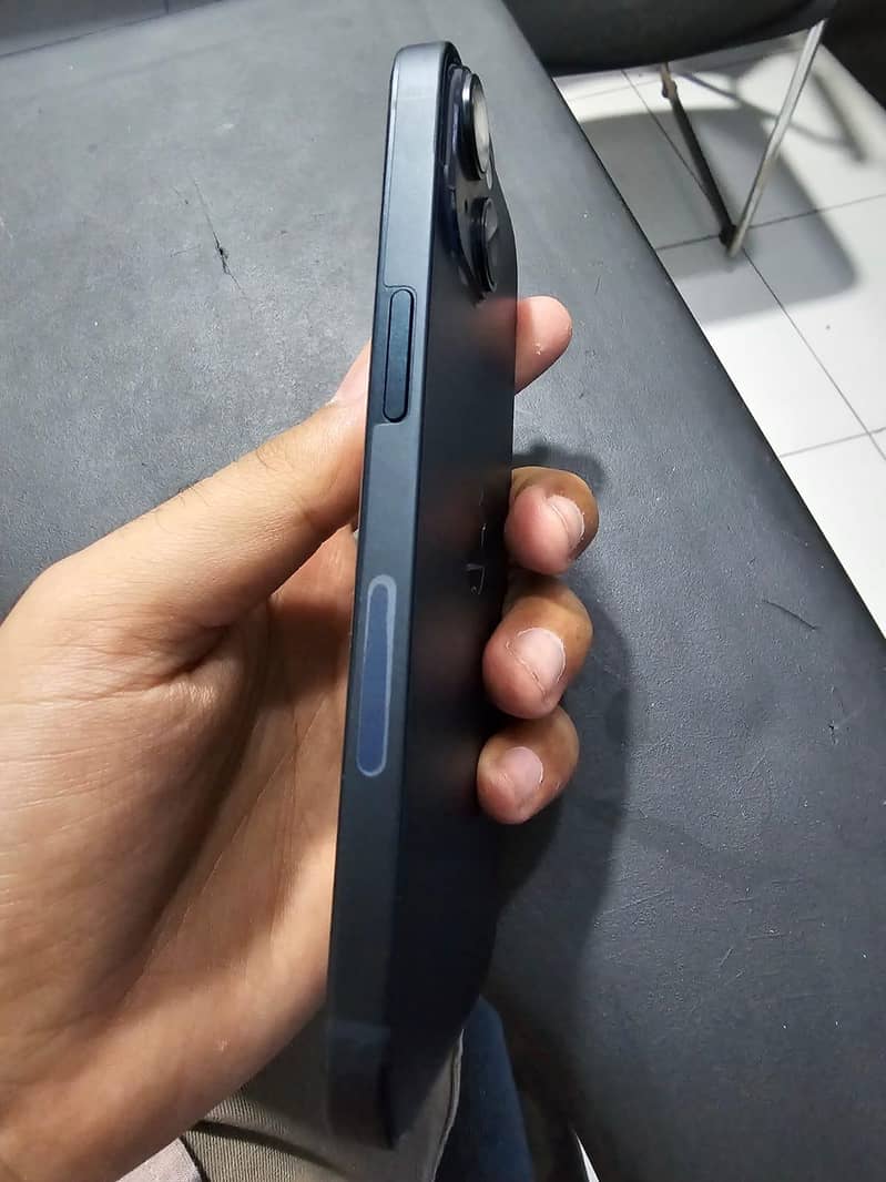 Apple iPhone 14 5