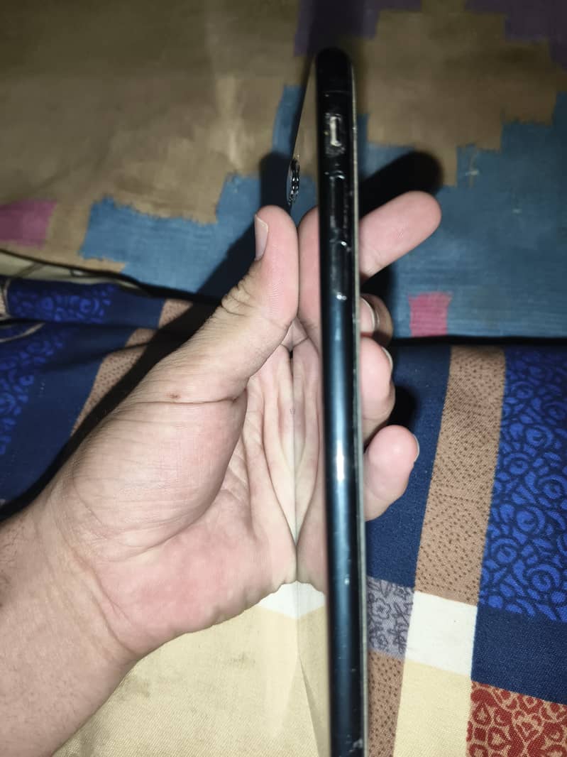 Apple iPhone 7 Plus 2