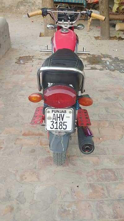 honda 125 all original bohat kam chala hai