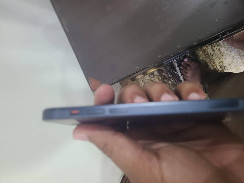 Apple iPhone 12 3