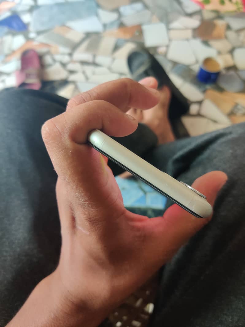 Apple iPhone 11 1