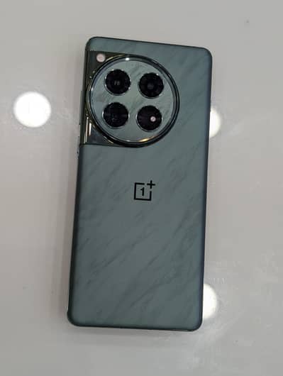 One Plus 12 16gb 512gb