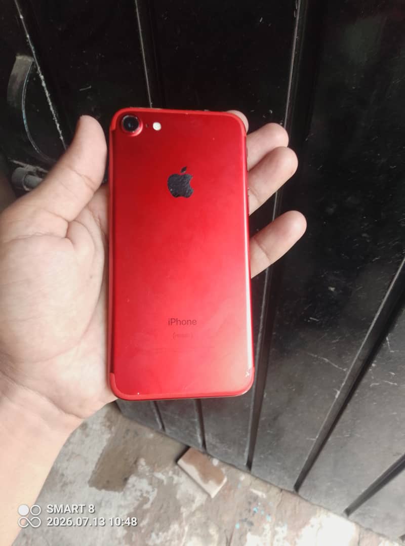 Apple iPhone 7 3