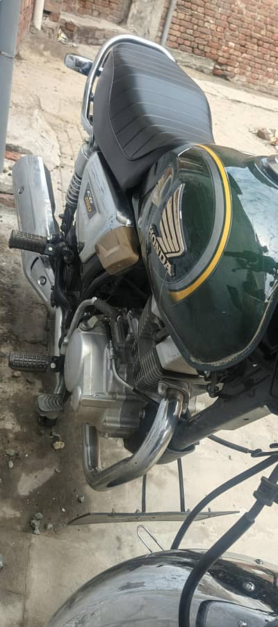 Honda CG150 Self Start Matte Gareen Brand New Condition