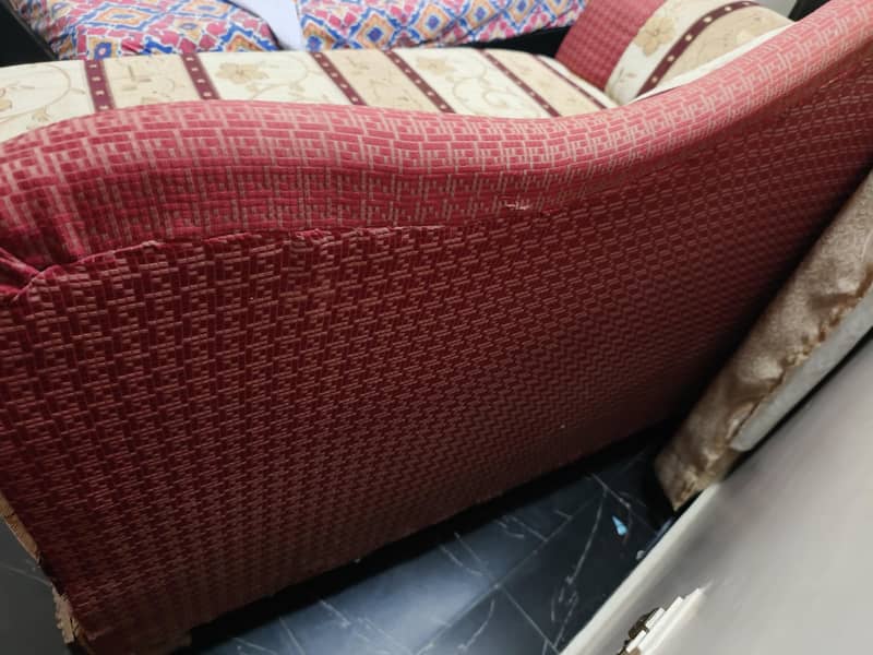 Comfortable 2 Seater Sofa 1