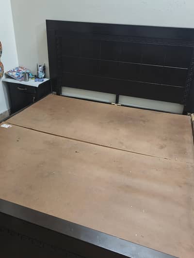 wooden bed condition new